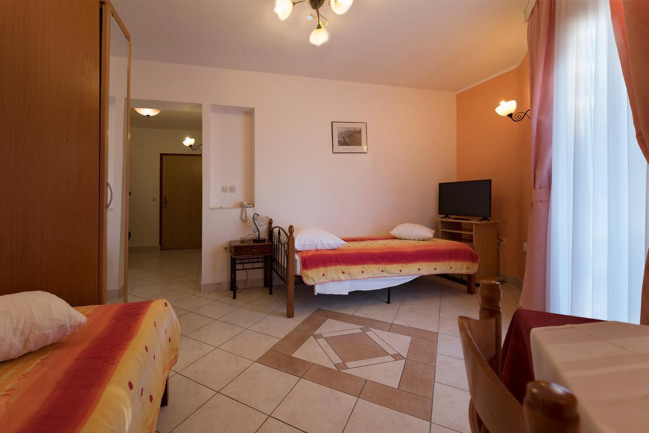 Hotel Aurora Pula Ngoại thất bức ảnh